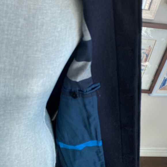 Burrbery Men wool coat ( new) - Picture 6 of 12